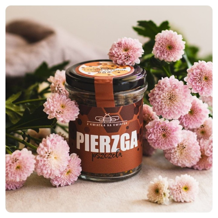 Pierzga pszczela z pasieki